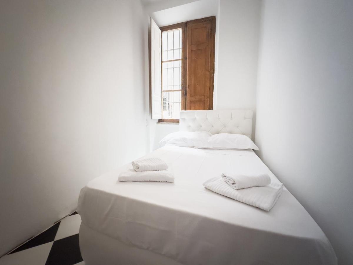 Domus Sant'Elena 2 Apartment Rome Luaran gambar